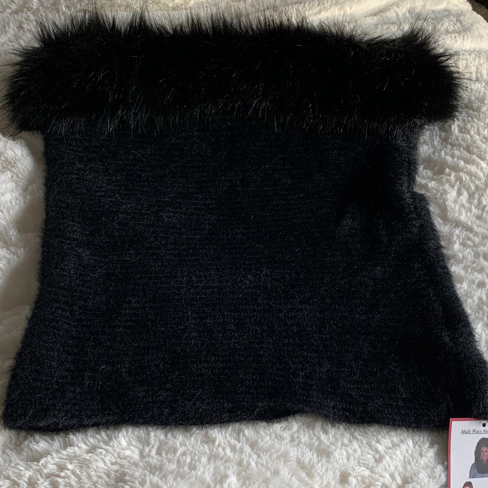 NWT Catherine Lillywhite Thick Knit Neck Scarf with Faux Fur Trim